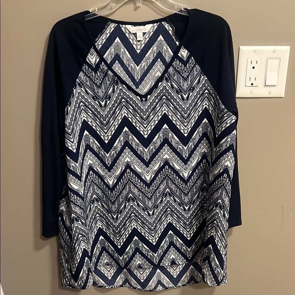 Charlies Blue Raglan 3/4 Sleeve Graphic Blouse